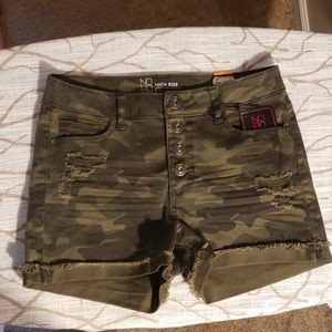 NWT Cute Camo High Waist Button Up Shorts